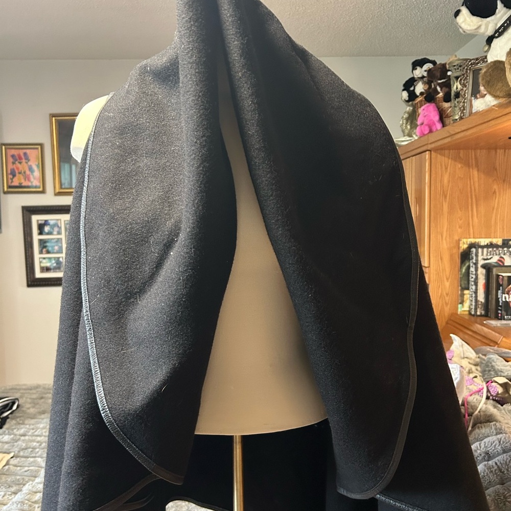 ROOTS  Black wool Vest WRAP with Leather Accents NWT